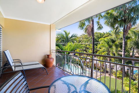 The York Beachfront Holiday Apartments - Accommodation Mount Tamborine 2
