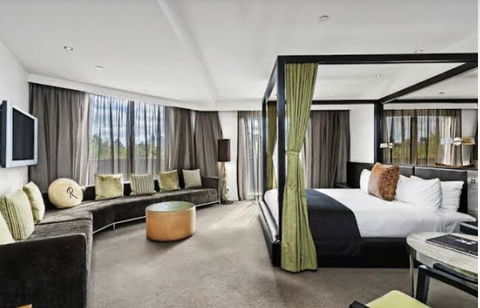 Top Private Service, Business Reception, Alternative Travel - Accommodation Mount Tamborine 1