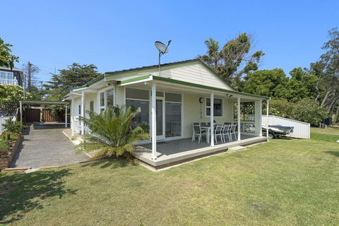 Toukley Lakefront House,Toukley - Accommodation Mount Tamborine 0