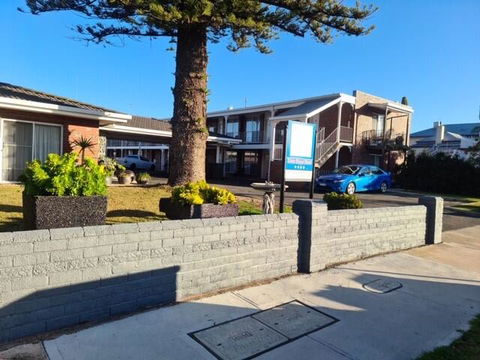 Town House Motor Inn - Accommodation Mount Tamborine 2