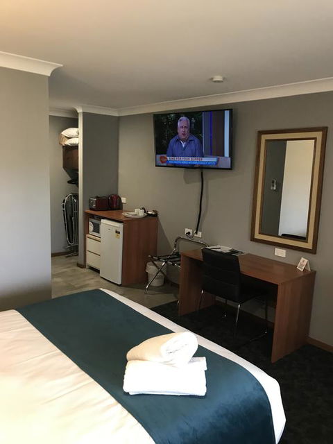 Town & Country Motor Inn - Accommodation Mount Tamborine 1