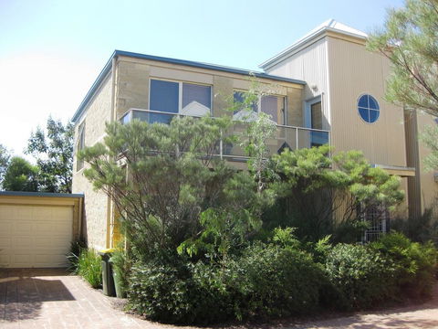 Townhouse On Osbourne - Accommodation Mount Tamborine 3