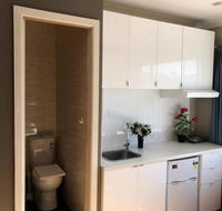 Traveler's Affordable Studio Unit Beverly Hills - Accommodation Mount Tamborine