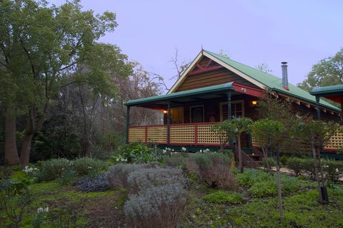 Trawool Cottages And Farmstay - Accommodation Mount Tamborine 2