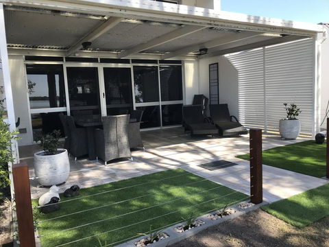 TREAT YOURSELF To Something Special! - Accommodation Mount Tamborine 2