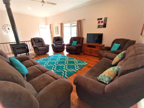 Treetops Escape - Accommodation Mount Tamborine 3