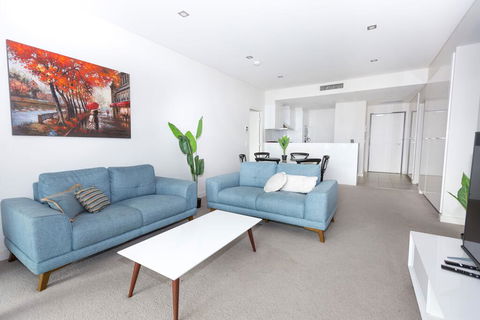 Trendy, Self Contained Inner City Apartment - Accommodation Mount Tamborine 0