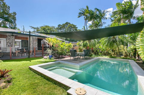 Tropical House, Pool And Extra Bungalow, 4 Bedrooms - Accommodation Mount Tamborine 0