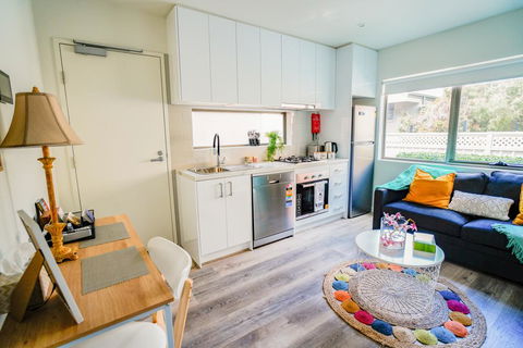 U1 Brunswick Living Brand New Apartment Close To Airport And CBD - Accommodation Mount Tamborine 0