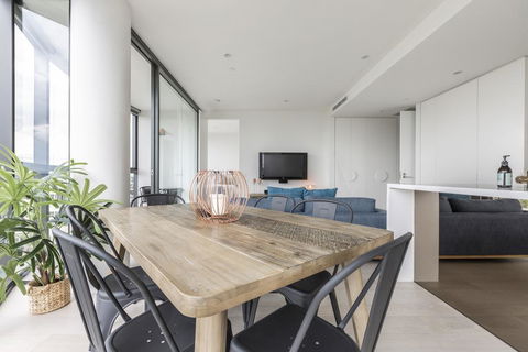 Unbridled City & River Views - Accommodation Mount Tamborine 2