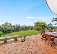 Unrivaled Ocean and City views from Resort Style 3bed with Garden - Accommodation Mount Tamborine