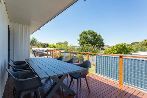 Upstairs Cottage On Beachurst - Accommodation Mount Tamborine 0