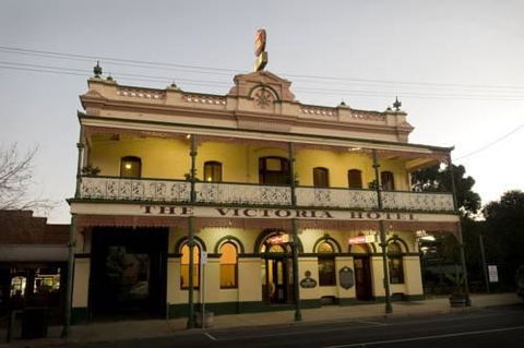 Victoria Hotel Rutherglen - Accommodation Mount Tamborine 0