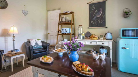 Vicarage View Cottage - Accommodation Mount Tamborine 0