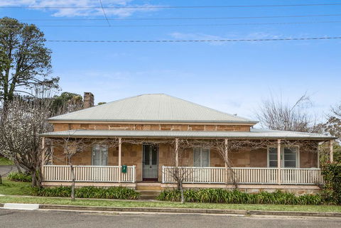 Victoria Cottage - Accommodation Mount Tamborine 0