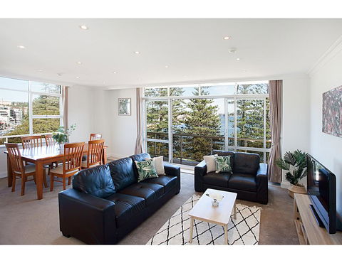 View Of Manly Pines And Waves From Large Apartment - Accommodation Mount Tamborine 0