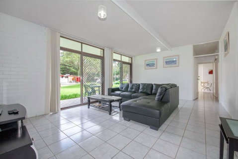 Villa Ellisa, Unit 1/10 Columbia Close - Accommodation Mount Tamborine 2