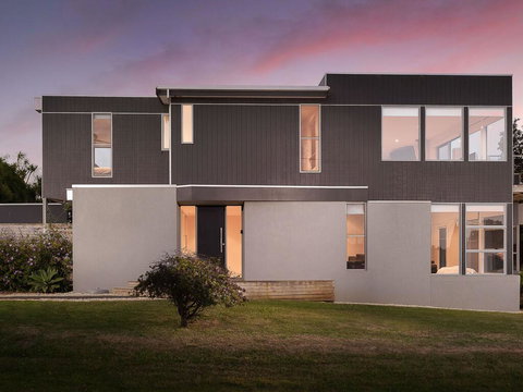 Waikiki Dream - Accommodation Mount Tamborine 0