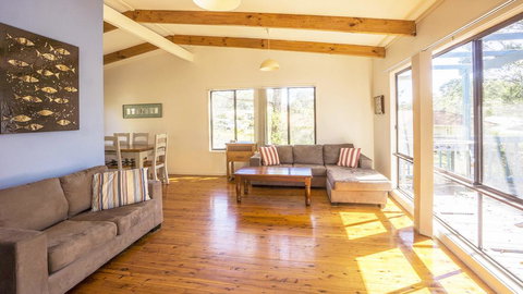 Wallder Cottage - Accommodation Mount Tamborine 0