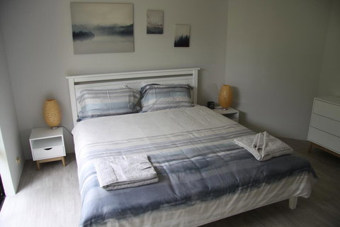 Warnbro Beach Family Accommodation - Accommodation Mount Tamborine 0