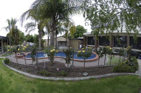 Warrina Motor Inn - Accommodation Mount Tamborine 3