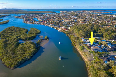 Waterfront Family House - Accommodation Mount Tamborine 2