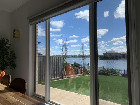 Waterfront Grand Villa For Big Group - Accommodation Mount Tamborine 2