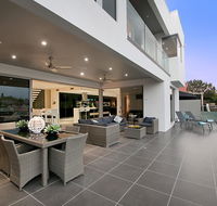 Waterfront Splendour - Accommodation Mount Tamborine