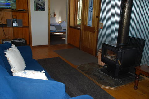 Bluegum Ridge Cottages - Accommodation Mount Tamborine 12