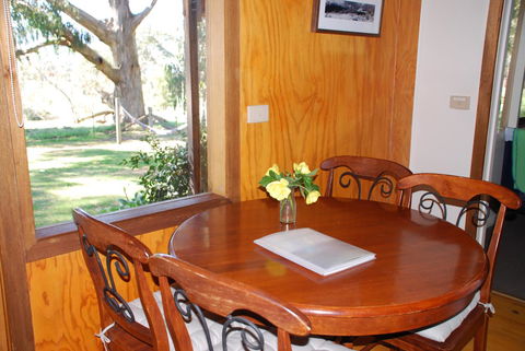 Bluegum Ridge Cottages - Accommodation Mount Tamborine 14