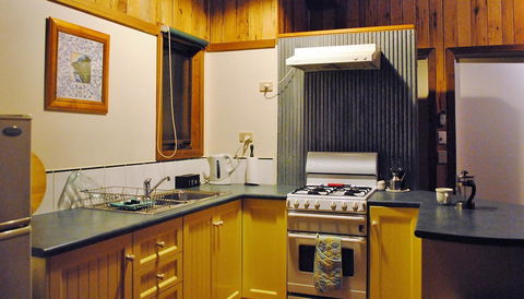 Bluegum Ridge Cottages - Accommodation Mount Tamborine 16