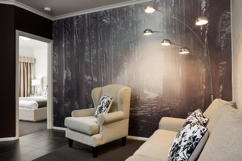 Blazing Stump Motel & Suites - Accommodation Mount Tamborine 7