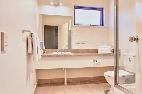 Blazing Stump Motel & Suites - Accommodation Mount Tamborine 5