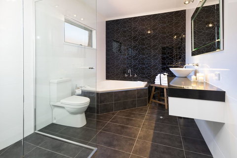 Blazing Stump Motel & Suites - Accommodation Mount Tamborine 42