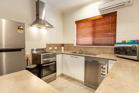 Blazing Stump Motel & Suites - Accommodation Mount Tamborine 2