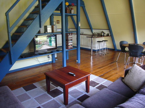 The A-Frame - Accommodation Mount Tamborine 8
