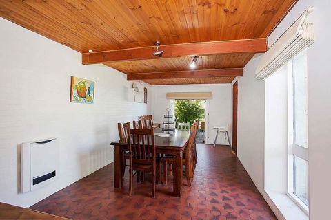 Plummers Mill - Central Townhouse - Accommodation Mount Tamborine 4