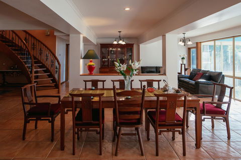 The Dan - Accommodation Mount Tamborine 4
