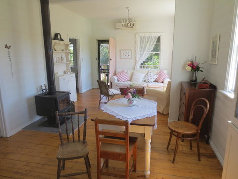 Walnut Cottage Via Leongatha - Accommodation Mount Tamborine 5