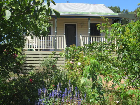 Walnut Cottage Via Leongatha - Accommodation Mount Tamborine 0