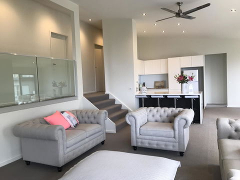 Lorne Sea View Terrace House - Accommodation Mount Tamborine 0