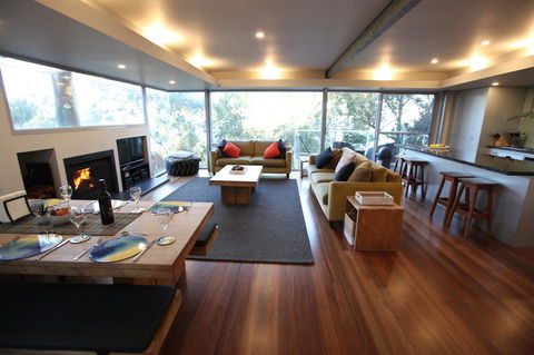 Lorne Luxury - Accommodation Mount Tamborine 7