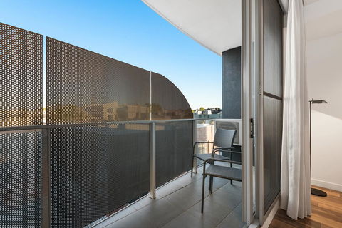 District Apartments Fitzroy - Accommodation Mount Tamborine 13