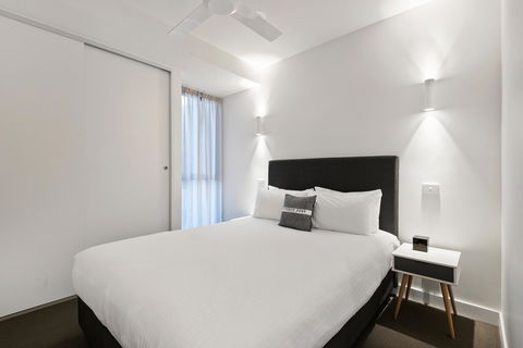 District Apartments Fitzroy - Accommodation Mount Tamborine 11