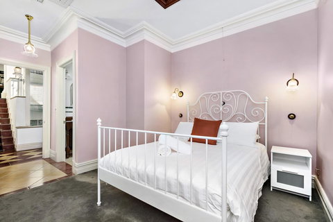 Hanna - Beyond A Room Private Apartments - Accommodation Mount Tamborine 5