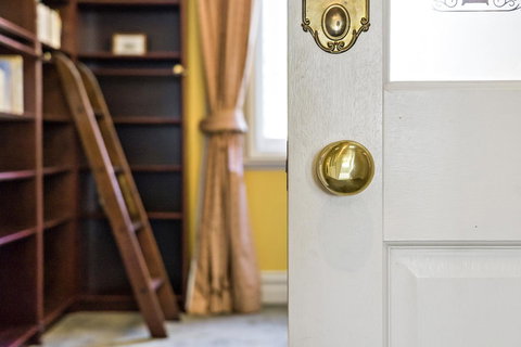 Hanna - Beyond A Room Private Apartments - Accommodation Mount Tamborine 11