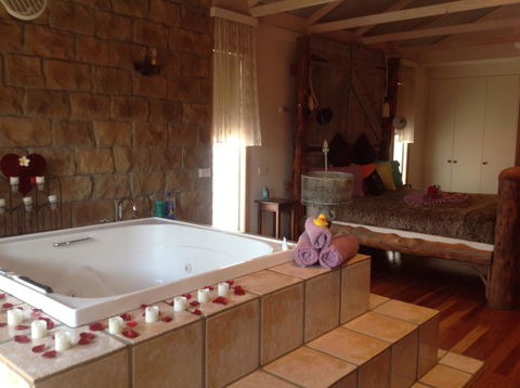 Ditto Daddy's - Accommodation Mount Tamborine 9