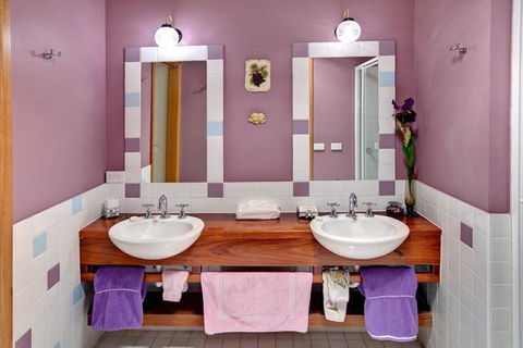 Ditto Daddy's - Accommodation Mount Tamborine 8