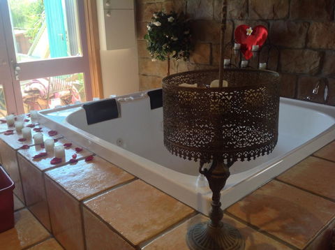 Ditto Daddy's - Accommodation Mount Tamborine 12