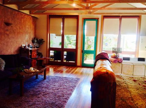 Ditto Daddy's - Accommodation Mount Tamborine 5